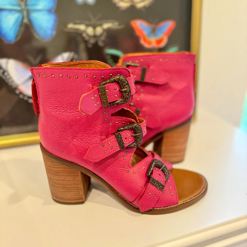 women's heeled bootiesModel Shoes Size 9 | Dingo | Ziggy Leather Heeled Sandal in Hot Pink FINAL SALE women's heeled bootiesModel Shoes Size 9 | Dingo | Ziggy Leather Heeled Sandal in Hot Pink FINAL SALE