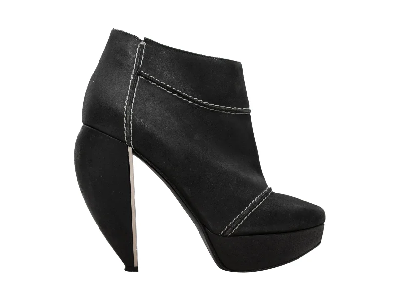 women's booties with over-the-knee lookBlack Lanvin Suede Heeled Ankle Boots Size 37.5 women's booties with over-the-knee lookBlack Lanvin Suede Heeled Ankle Boots Size 37.5