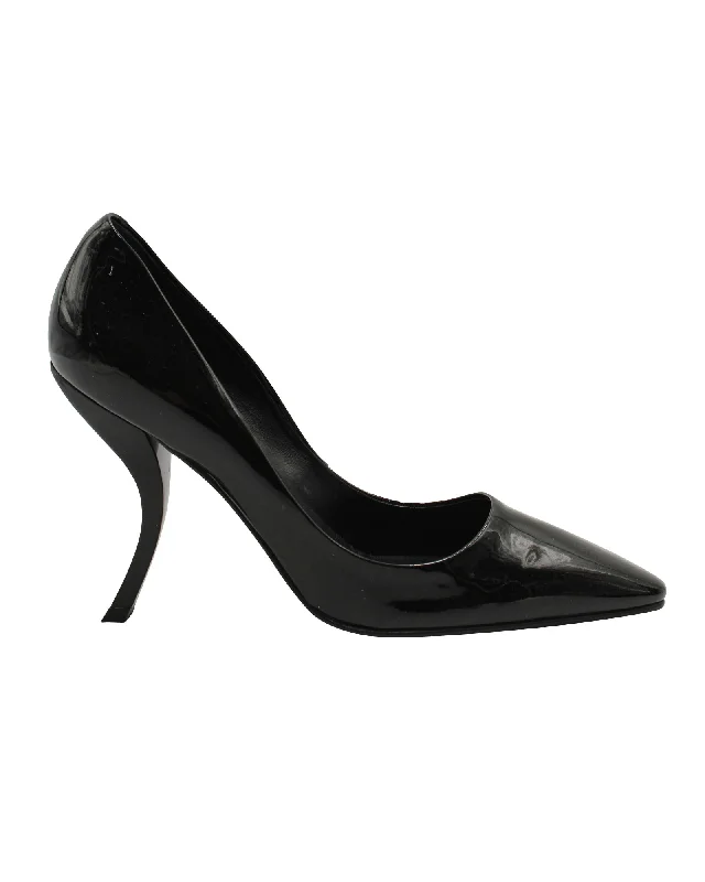 Women's business meeting stiletto heel pumps with a professional lookRoger Vivier Curved Heel Pumps in Black Patent Leather Women's business meeting stiletto heel pumps with a professional lookRoger Vivier Curved Heel Pumps in Black Patent Leather