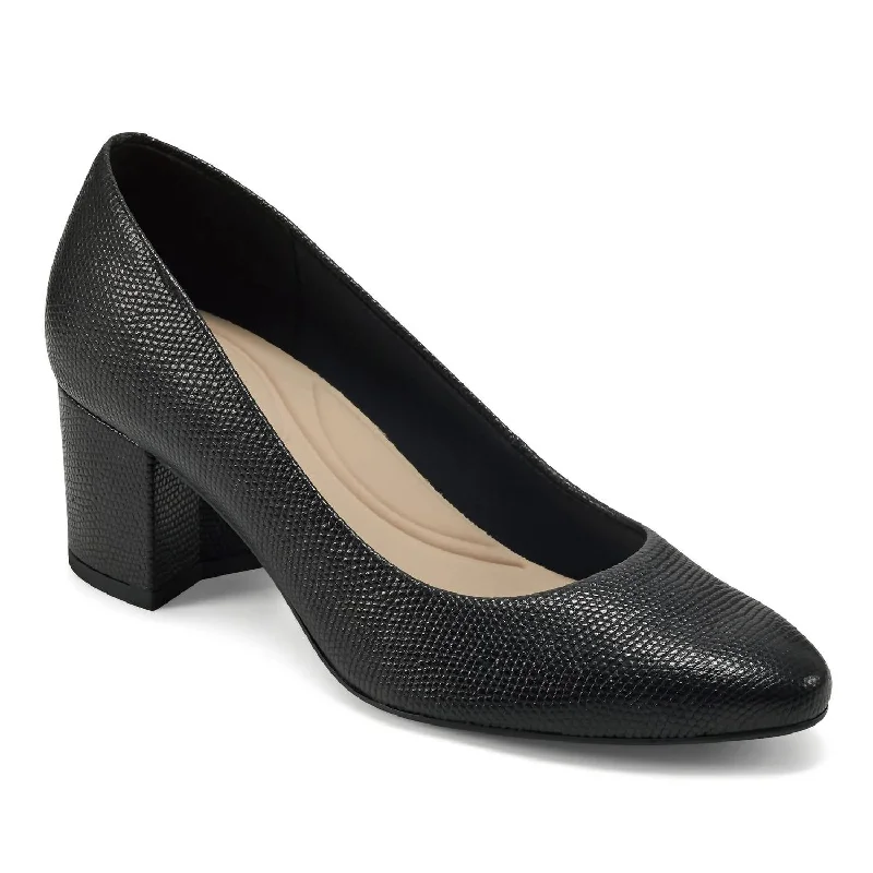 Women's stretchy stiletto heel pumps for easy on and offCosma Pumps In Black Leather Women's stretchy stiletto heel pumps for easy on and offCosma Pumps In Black Leather