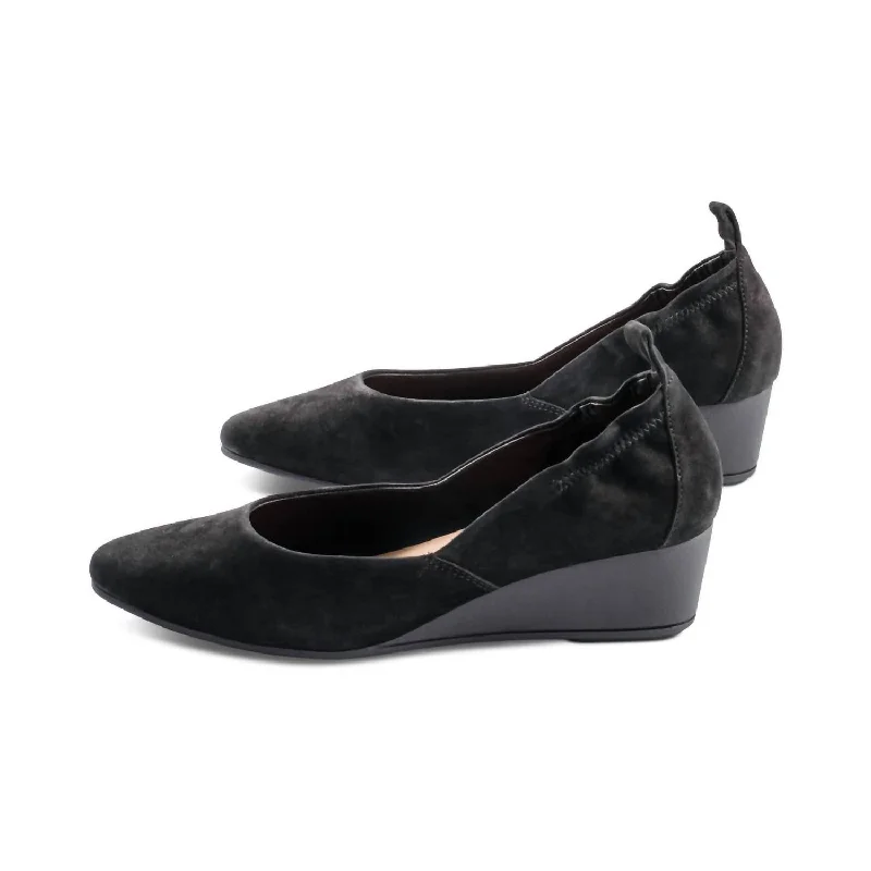 Women's studded stiletto heel pumps for an edgy lookWomen's Etta Suede Pump In Black Women's studded stiletto heel pumps for an edgy lookWomen's Etta Suede Pump In Black