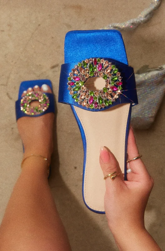 Child - Friendly Women's Sandals with a Secure Buckle in Purple for Moms on the GoDolce Summer Embellished Slip On Sandals - Blue