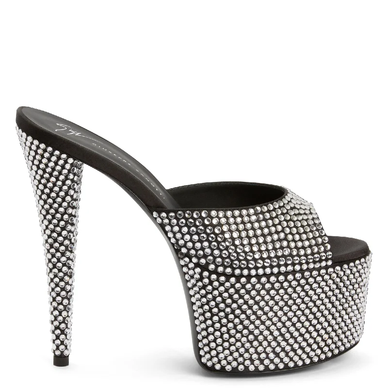 Women's Flat Slide Sandals with a Memory Foam Insole in White for All - Day ComfortGiuseppe Zanotti Gz Aida Women's Flat Slide Sandals with a Memory Foam Insole in White for All - Day ComfortGiuseppe Zanotti Gz Aida