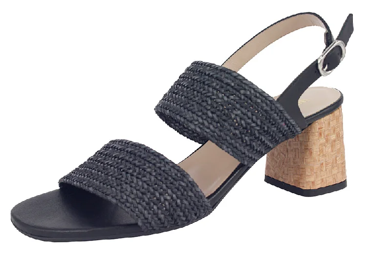 Child - Friendly Women's Sandals with a Secure Buckle in Purple for Moms on the GoOAKEY - GABRIELA NEGRO