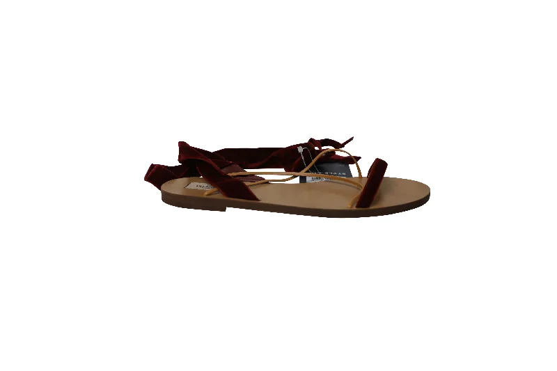 Women's Ankle - Strap Sandals with a Block Heel in Red for a Sophisticated StyleValentino Flat Sandals in Red Leather Women's Ankle - Strap Sandals with a Block Heel in Red for a Sophisticated StyleValentino Flat Sandals in Red Leather