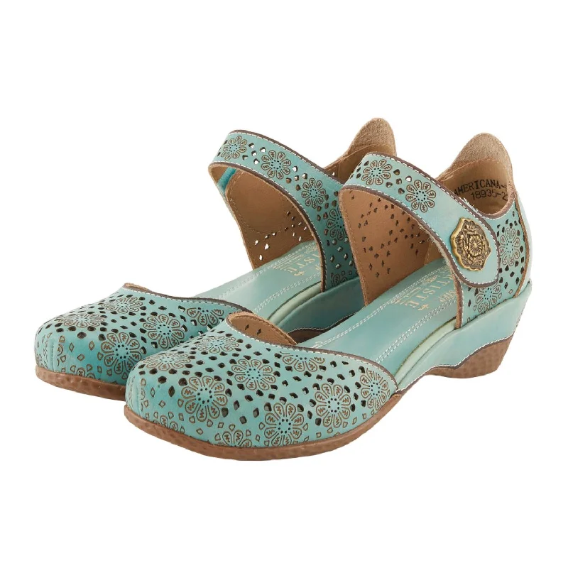 Women's Flat Slide Sandals with a Memory Foam Insole in White for All - Day ComfortWomen's Americana Sandals In Sky Blue