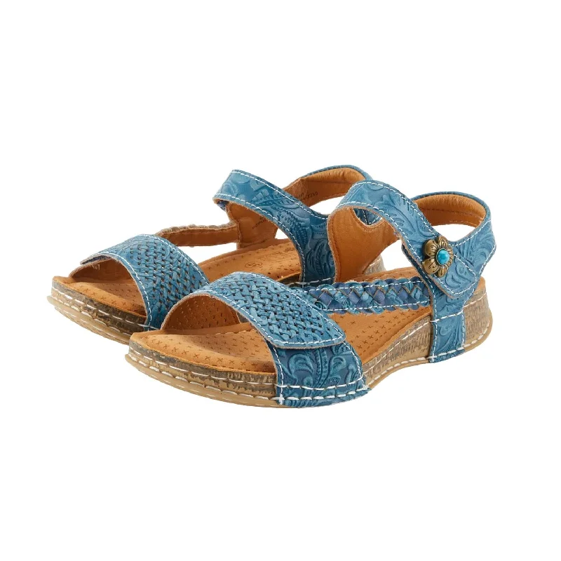 Women's Flat Slide Sandals with a Memory Foam Insole in White for All - Day ComfortWomen's Popular Sandals In Blue
