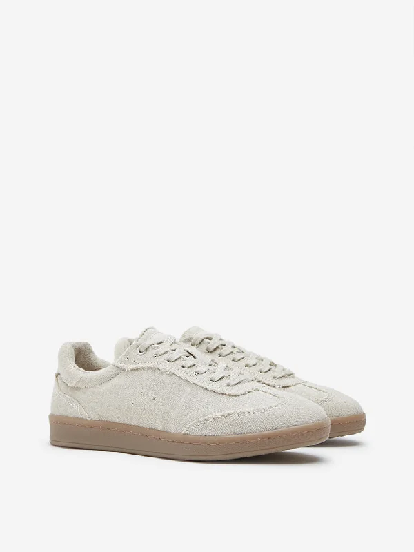 Women's Sneakers with Memory Foam Insoles for Exceptional Cushioning and ComfortLUNA BLU Beige Lace-Up Sneakers Women's Sneakers with Memory Foam Insoles for Exceptional Cushioning and ComfortLUNA BLU Beige Lace-Up Sneakers