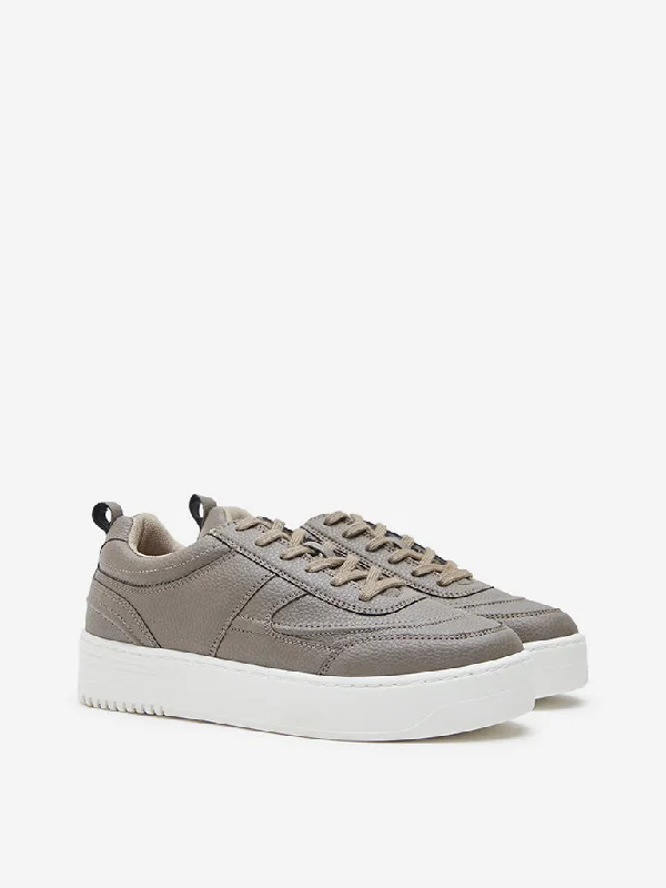 Chunky - Sole Women's Platform Sneakers in White for a Trendy Street Style LookLUNA BLU Taupe Textured Chunky Lace-Up Sneakers Chunky - Sole Women's Platform Sneakers in White for a Trendy Street Style LookLUNA BLU Taupe Textured Chunky Lace-Up Sneakers