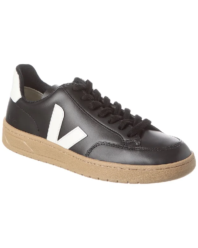 Vegan - Friendly Women's Sneakers Made from Recycled Materials for an Eco - Conscious ChoiceVEJA V-12 Leather Sneaker