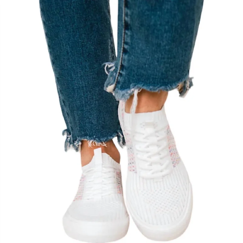 Foldable Women's Travel Sneakers for Compact Storage in LuggageWomen's Knitted Sneakers In White Foldable Women's Travel Sneakers for Compact Storage in LuggageWomen's Knitted Sneakers In White