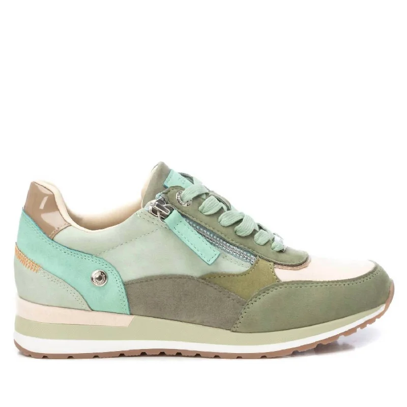 High - Top Women's Leather Sneakers in Black for a Stylish and Durable OptionWomen's Trainer Sneakers In Aqua High - Top Women's Leather Sneakers in Black for a Stylish and Durable OptionWomen's Trainer Sneakers In Aqua
