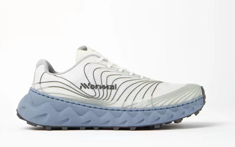 Vegan - Friendly Women's Sneakers Made from Recycled Materials for an Eco - Conscious ChoiceUnisex Tomir Sneaker In White