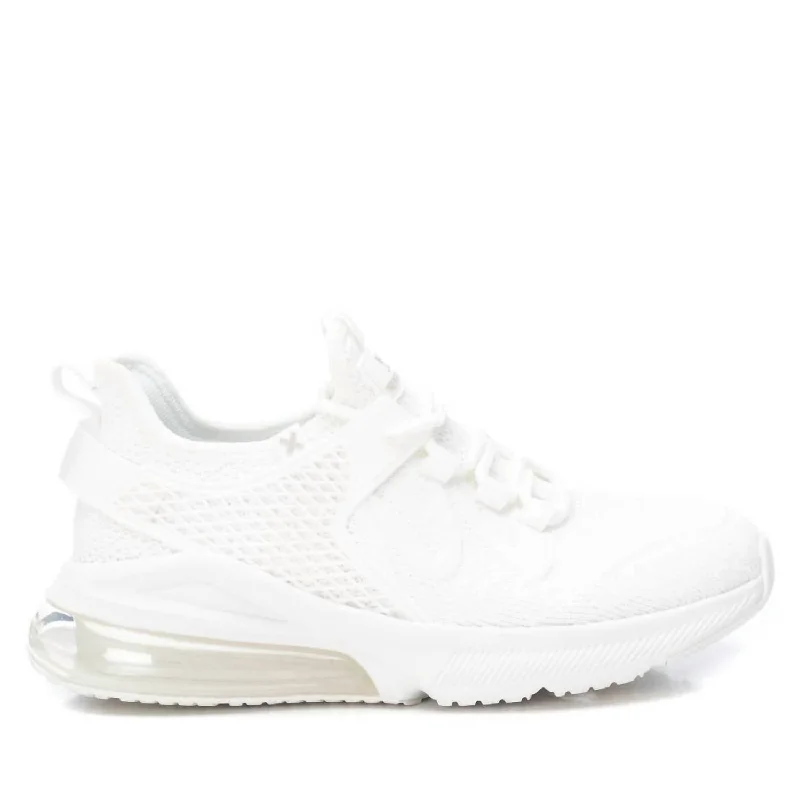 Foldable Women's Travel Sneakers for Compact Storage in LuggageWomen's Lace-Up Sneakers In White Foldable Women's Travel Sneakers for Compact Storage in LuggageWomen's Lace-Up Sneakers In White