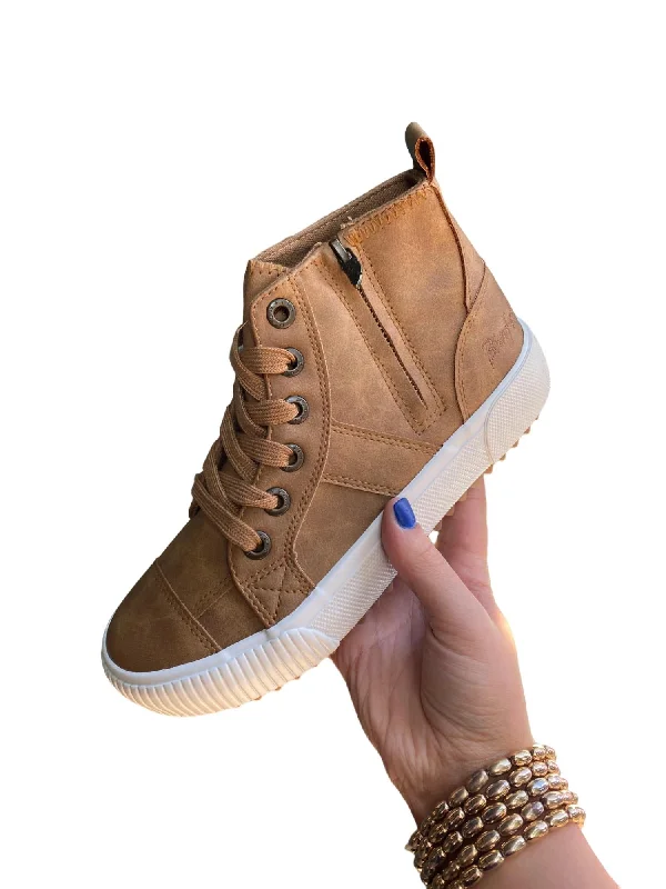 Smart - Tech Women's Sneakers with Fitness Tracking Features for Active Lifestyle EnthusiastsWomen's Rev Sneaker In Tan Smart - Tech Women's Sneakers with Fitness Tracking Features for Active Lifestyle EnthusiastsWomen's Rev Sneaker In Tan