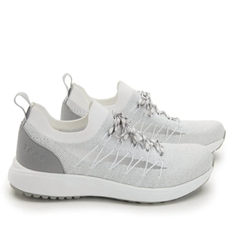 Patterned Print Women's Sneakers in Floral Designs for a Feminine and Fashion - Forward LookWomen's Synq 2 Sneakers In Silver Patterned Print Women's Sneakers in Floral Designs for a Feminine and Fashion - Forward LookWomen's Synq 2 Sneakers In Silver